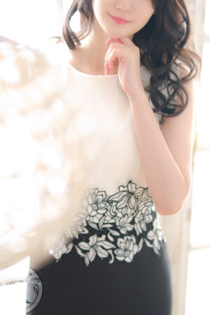 渋谷 高級デリヘル【CLUB麗花】 湖月 まいな